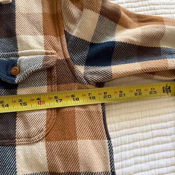 Outerknown Blanket Shirt in Sandy Montana Plaid (Men's Size XS) - Picture 10 of 11